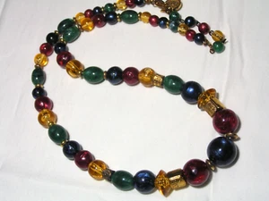 ...LIZ LAIBORNE...Gold Tone Graduated Assorted Lucite Beads Necklace... - Imagen 1 de 10