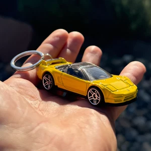 1990s Acura NSX Yellow Keychain Keyring Gift for Men Mini Sports Car Charm - Bild 1 von 7