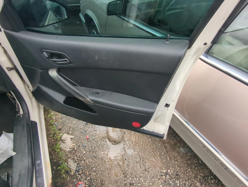 2006 Pontiac G6 Front Right Passenger Interior Door Panel Trim N8WF3 - Image 1 of 1