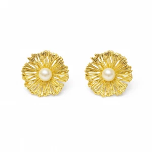 Pendientes de perlas florales doradas antideslustre tachuelas llamativas para mujeres niñas fiesta - Imagen 1 de 4