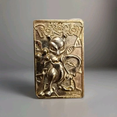 Tarjeta coleccionable Mewtwo Pokemon chapada en oro de 23 quilates 1999 rara Foto 1 de 2