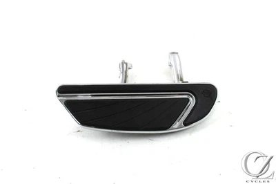 Harley-CVO 2012 12 Road Glide FLTRXSE tablero de piso del lado derecho del conductor Foto 1 de 4