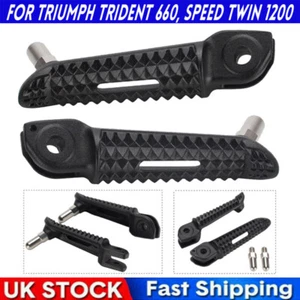 1 Pair of Black Footrests / Foot pegs - For Triumph Trident 660, Speed Twin 1200 - Picture 1 of 12