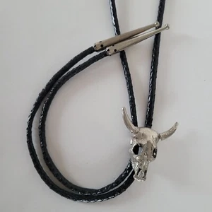Southwest Cow Skull Steer Head Bolo Tie Leather Cord Silver - Picture 1 of 8