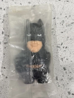Minifigura de Batman de DC Comics, Warner Brothers para GMI 2008 Dark Knight Foto 1 de 3