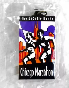 Llavero y llavero vintage del maratón de Chicago The LaSalle Banks nunca usado - Imagen 1 de 2