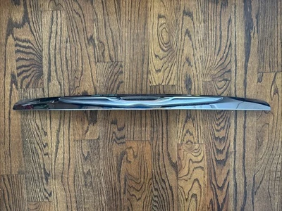 Panel de moldura del capó central delantero Chrysler 200 2011-2014 05182602A OEM Foto 1 de 4