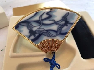 VENTILADOR DE TSURU JAPONÉS ESTEE LAUDER POLVO DE LUCIDEZ BRILLANTE COMPACTO SIN USAR EN CAJA ¡HERMOSO!¡! - Imagen 1 de 6