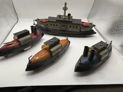 Acorazado de juguete de hojalata vintage J L Hess Alemania *funciona Foto 1 de 4