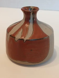 Vintage Ceramic Bud Vase Made in Japan 3" tall Stamped Collectable - Picture 1 of 6