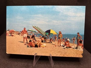 POSTCARD: Beach Scene Greetings Jekyll Island Georgia N7 - Picture 1 of 2