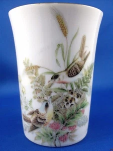 Vintage JAPAN Porcelain BATHROOM TUMBLER with Birds/Flowers Collectable Aust - Imagen 1 de 3