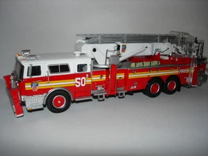 Code 3 FDNY  Towerladder 50 Feuerwehr New York F.D.N.Y. - Bild 1 von 1