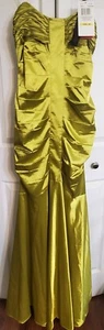 Women's Formal Gown: Morgan & Co, Chartreuse/Lime, Size M (7/8-8/10) NWT - Picture 1 of 2