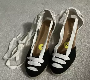 NWOB Picon Black and Cream Wedge Espadrilles - 9 - Made in Spain - Picture 1 of 9