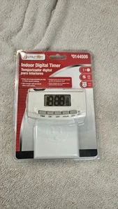 Utilitech Indoor Digital Timer/X-Mas Tree Timer Model 0144506, New/Sealed FREE S - Imagen 1 de 9
