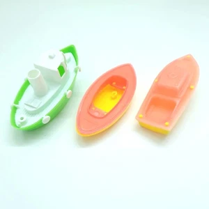 Vintage Lot Of 3 Plastic Floating Toy Tug Fishing Boat Bath Toy Made In USA - Picture 1 of 9