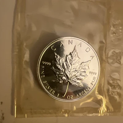 Canadá 1998 hoja de arce de plata de 1 oz $5 en plástico sellado como nuevo nunca tocado. Foto 1 de 4