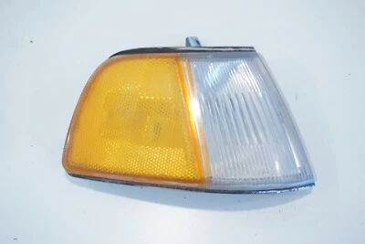 Lente de esquina lateral del pasajero Honda Civic 1988-1991 hatchback OEM Stanley Foto 1 de 4
