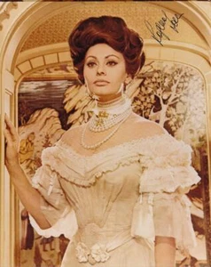 Beautiful Sophia Loren Signed Her Superb Color, Satin Finished Photograph, Rare! - Picture 1 of 3