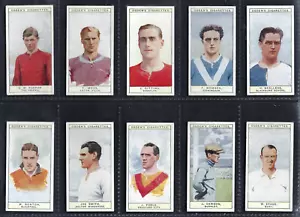 OGDENS - CAPTAINS OF FOOTBALL CLUBS & COLOURS - FULL SET OF 44 CARDS - Picture 1 of 10