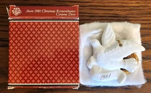 VINTAGE AVON GIFTS 1981 CHRISTMAS REMEMBRANCE DOVE CERAMIC ORNAMENT - Picture 1 of 2