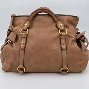 Bolso de hombro de cuero con cinta lateral Miu Miu Vitello Luxe rosa marrón usado - Imagen 1 de 19