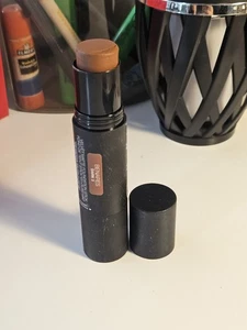 Base en barra NARS BENARES DARK 3 - 0,31 oz (PUNTA DEFECTUOSA) - Imagen 1 de 7