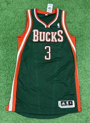 Nueva con etiquetas Camiseta de baloncesto Milwaukee Bucks Brandon Jennings #3 Adidas mediana REV30 Foto 1 de 4