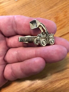 VINTAGE FRONT END LOADER TIE CLIP GOLD TONE - Picture 1 of 6