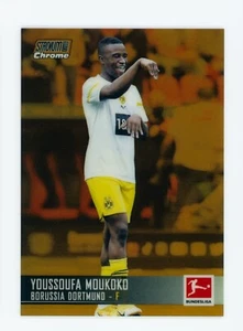 Scheda rifrattore 2021-22 Youssoufa Moukoko Topps Stadium Club oro cromato 45/50 - Foto 1 di 3