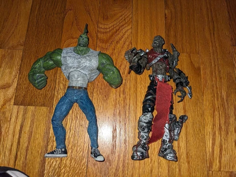 Savage Dragon Figure 10th Anniversary Spawn 2002 McFarlane With 1997 Zombie Cover