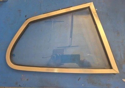 70-78 DATSUN 260Z 280Z 2+2 CUARTO DERECHO VENTANA TEMPERLIGHT VIDRIO ACERO INOXIDABLE MOLDURA  Foto 1 de 4