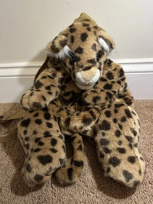 Mochila de felpa de leopardo Mango Teddy Bear Co. estampado animal vintage Foto 1 de 4