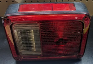 2007 - 2017 Jeep Wrangler Right Passenger Tail Light With Bulbs - Untested - Picture 1 of 7