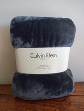 CALVIN KLEIN CHARCOAL GRAY Plush FLEECE Oversized QUEEN BLANKET