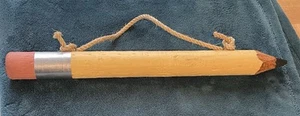 FABELHAFTER XL HOLZ GELB BLEISTIFT WANDBEHANG LEHRER DEKORATION GESCHENK!! - Bild 1 von 5