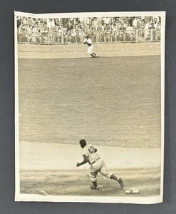 JACKIE ROBINSON original 1953 WORLD SERIES TYPE I photo 11x14 HOF DODGERS PSA - Picture 1 of 3