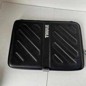 Thule Black 14x10" Laptop Tablet iPad Hardshell Protector Case Travel Zip - Picture 1 of 7