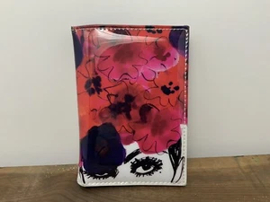 IZak Vegan Passport, 3 Kreditkartenetui Sexy Eyes Flowers Artsy - Bild 1 von 14