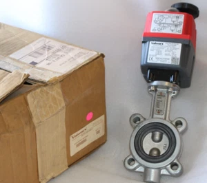 Valworx 562702A-2" - 4-Bolt Lug Pattern Automatic Butterfly Valve - Picture 1 of 10
