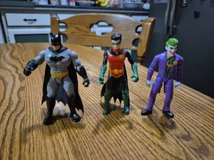 Batman Robin & The Joker Action Figuren 4" S20 #67801 SpinMaster 2020 schön 👀  - Bild 1 von 13