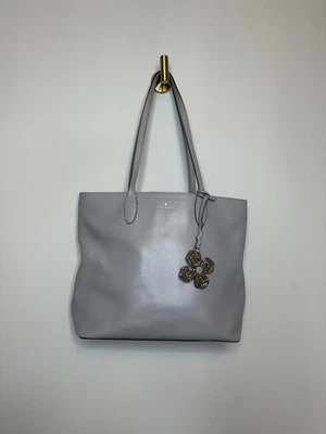 Bolsa de ombro KATE SPADE New York Kerri média couro acastanhado amuleto flor - Imagem 1 de 4