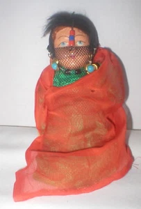 6.5" vintage 1958 compo & cloth  Egypt sovenir doll - Imagen 1 de 4