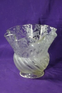 ANTIQUE GLASS GAS LIGHT SHADE with ETCHED BIRDS - Picture 1 of 8