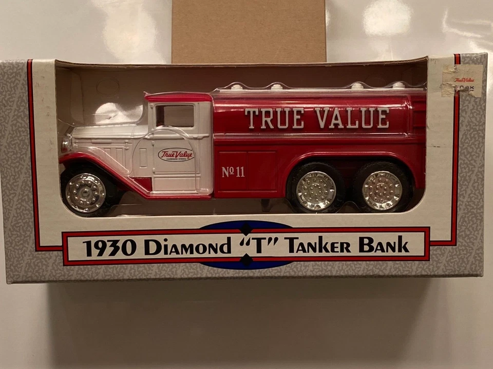 Ertl 1930 Ford True Value Hardware Diamond T Tanker Truck Bank 1/34 1992 11