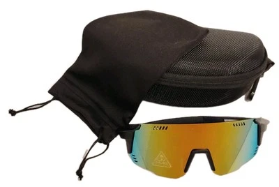 Gafas de sol deportivas protectoras con marco flexible negro y lentes espejadas amarillas. Foto 1 de 2