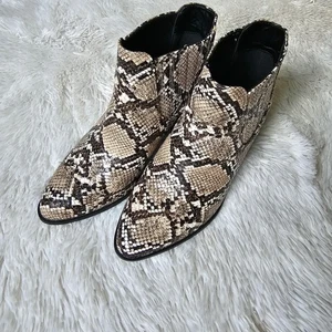 Skechers Boots Womens Size 5.5 Brown Snake Print Western Ankle Bootie SN 167171 - Picture 1 of 6