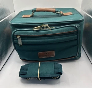 VOYAGER Hardshell Travel Vanity Case With Shoulder Strap & Mirror 305x240x200mm - Picture 1 of 13
