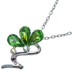 6.37 CT Corte Pera Estilo Forma Verde Esmeralda Cz 18K Oro Blanco Baño Colgante - Imagen 1 de 3